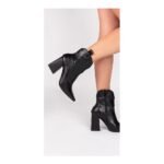 Bota Bico Fino Preta Cano Médio com Salto Alto 9cm Feminina - Imagem 4