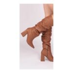 Bota Feminina Caramelo Bico Fino com Salto Alto 9cm Confortável - Imagem 12