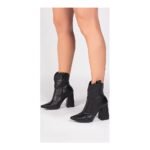 Bota Bico Fino Preta Cano Médio com Salto Alto 9cm Feminina - Imagem 2