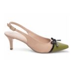 Elegante, feminino e cheio de personalidade, este Scarpin Verde e Bege com Laço Preto foi desenvolvido para mulheres que valorizam detalhes delicados e um visual sofisticado para o dia a dia ou ocasiões especiais É o sapato ideal para quem busca charme, conforto e versatilidade em um único modelo.
