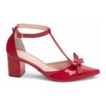 Scarpin vermelho em verniz com laço, salto grosso e palmilha macia. Elegância, conforto e estilo para festas, trabalho e eventos especiais.