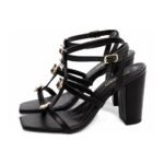 Sandália Salto Grosso 9cm em Napa Preta com Detalhes Dourados – Conforto e Elegância - Imagem 3