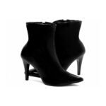 Bota Bico Fino Verniz Preto Elegante e Confortável - Imagem 3