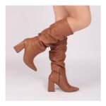 Bota Feminina Caramelo Bico Fino com Salto Alto 9cm Confortável - Imagem 8